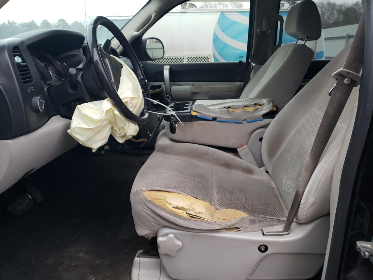 2007 Chevrolet Silverado - Image 7