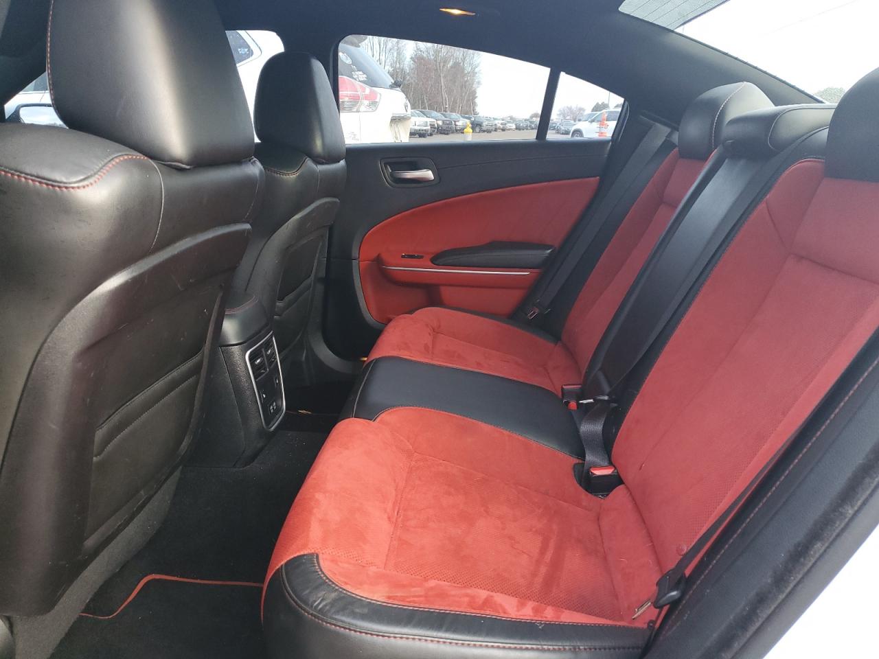 2020 Dodge Charger - Image 10