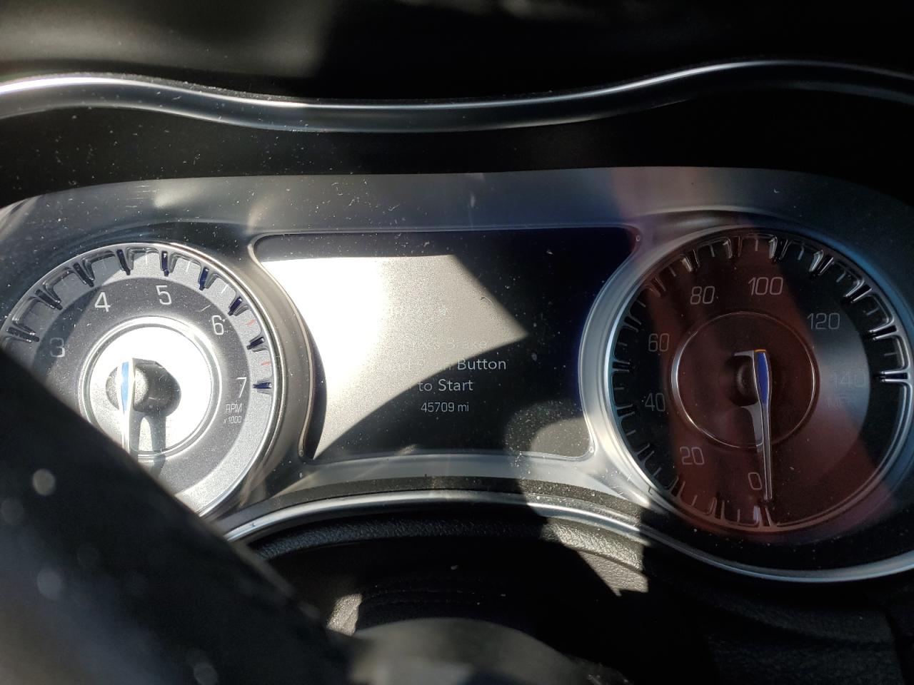 2019 Chrysler 300 - Image 9