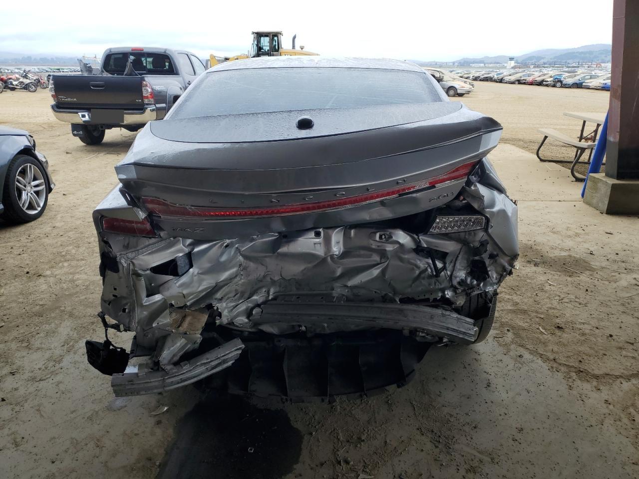 2016 Lincoln MKZ - Image 6