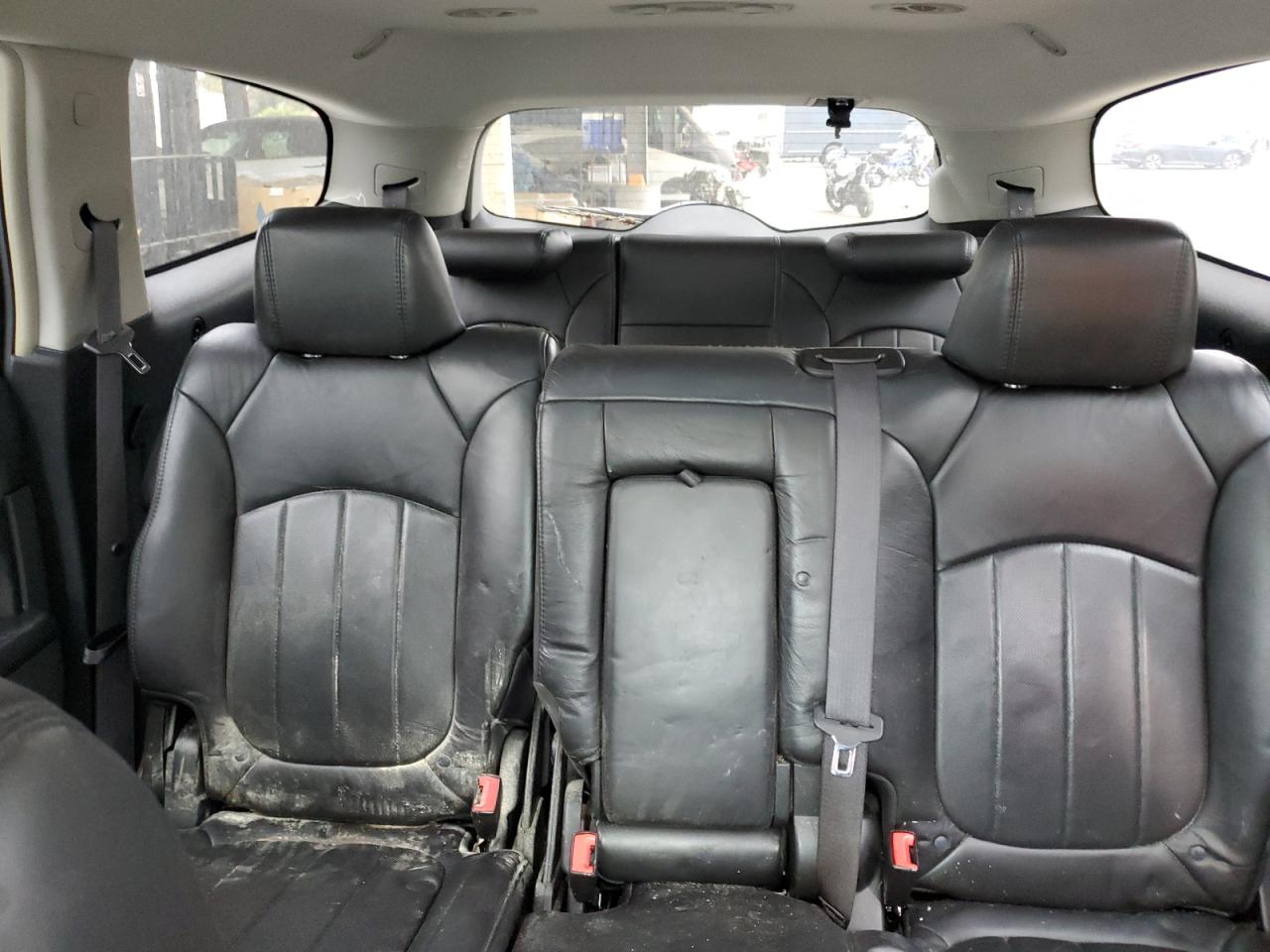 2010 Buick Enclave - Image 10