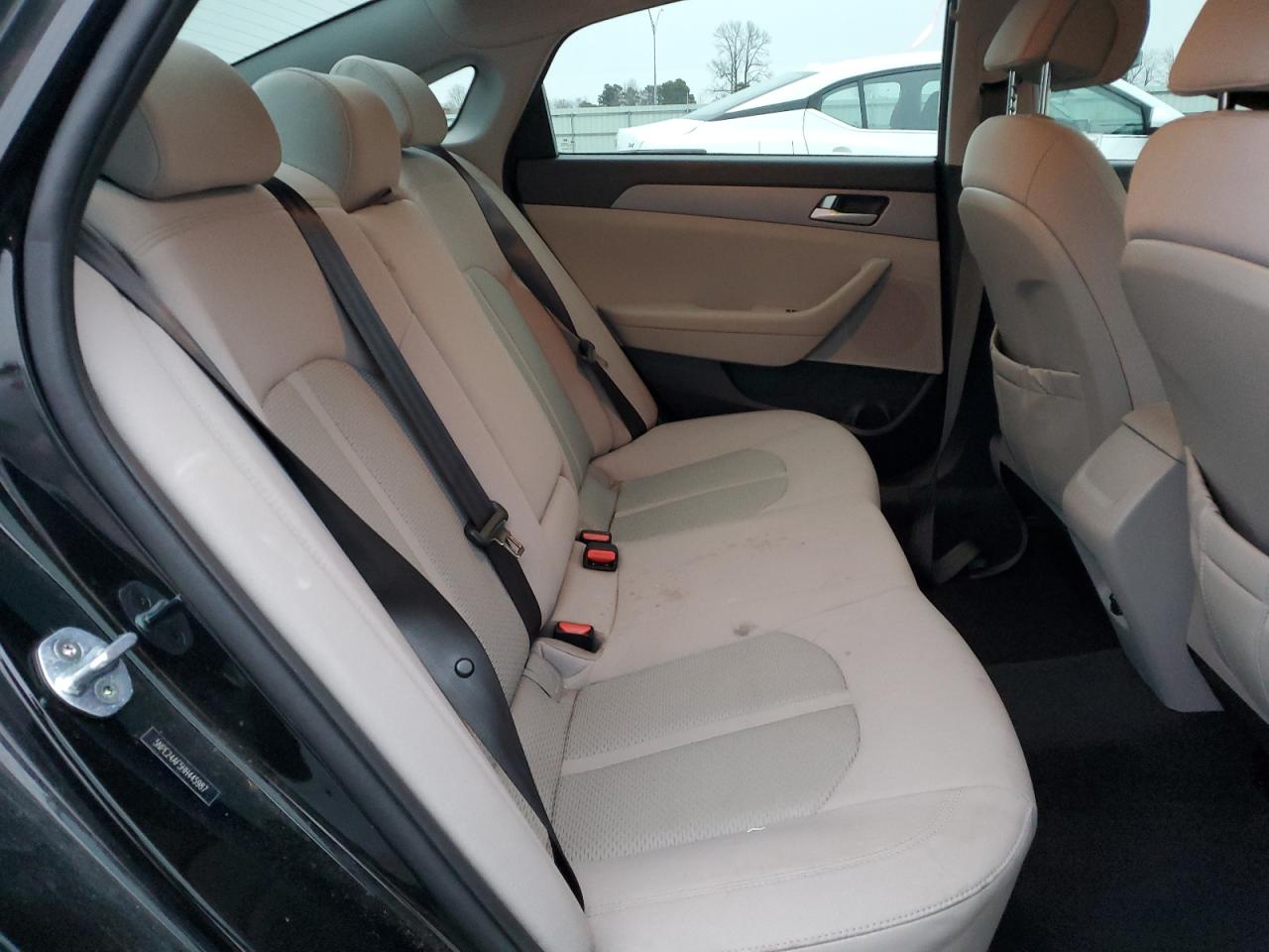 2017 Hyundai Sonata - Image 10