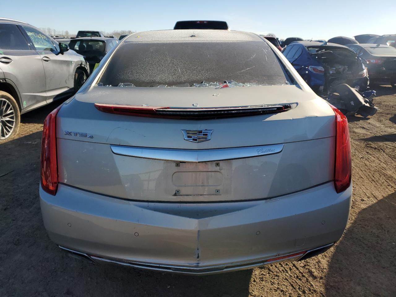 2016 Cadillac XTS - Image 6