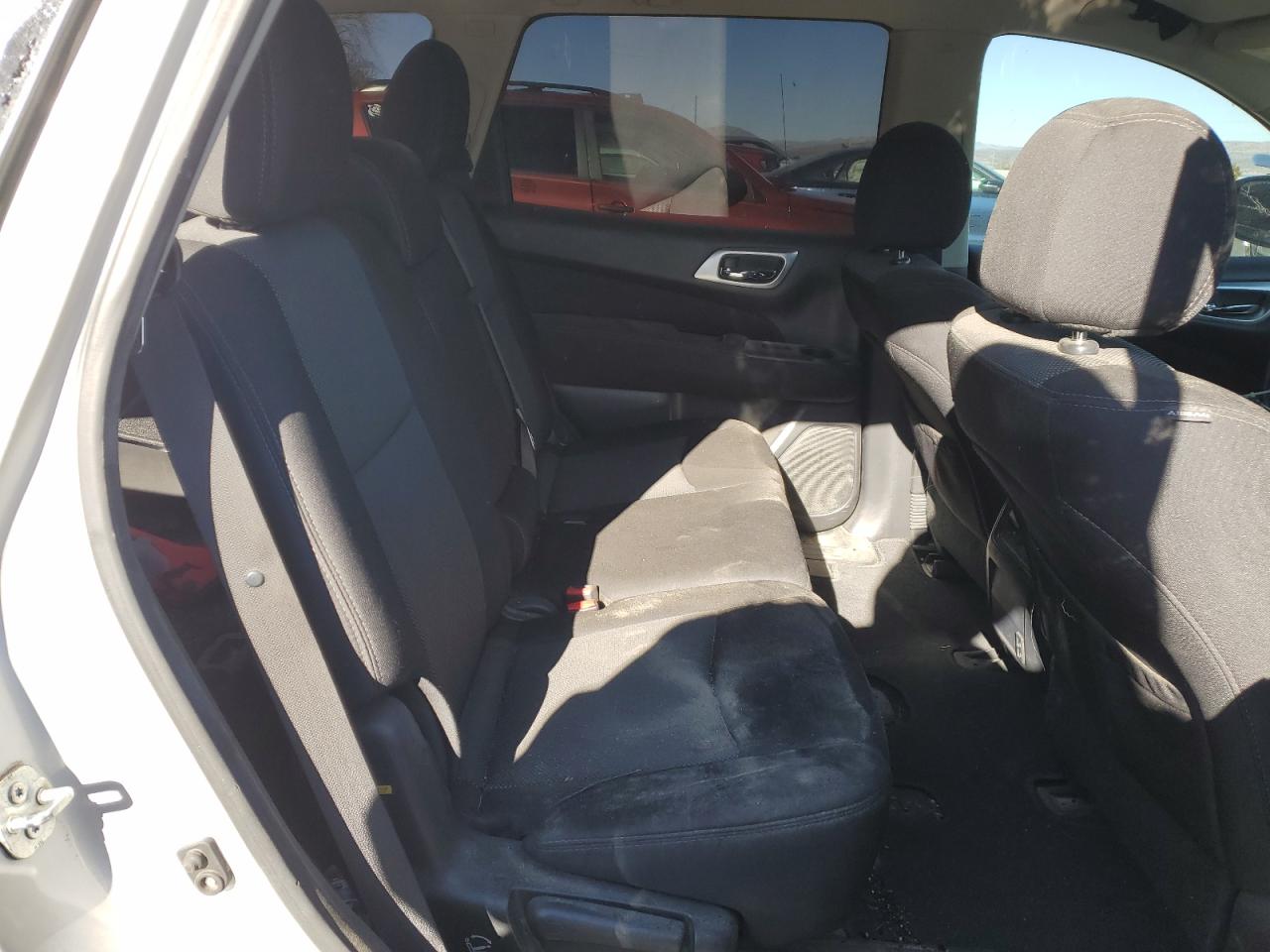 2017 Nissan Pathfinder - Image 10