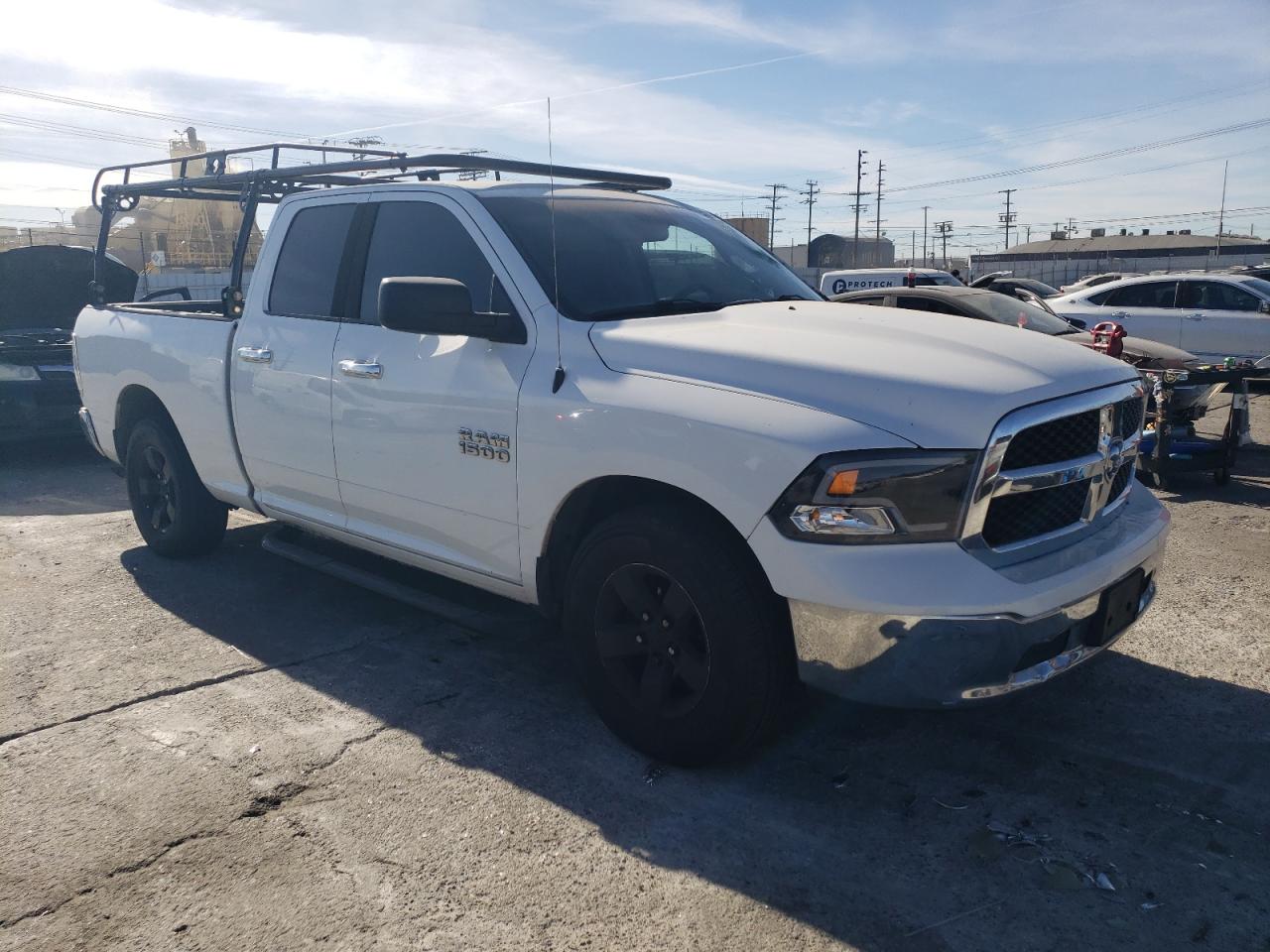 2016 RAM 1500 - Image 4