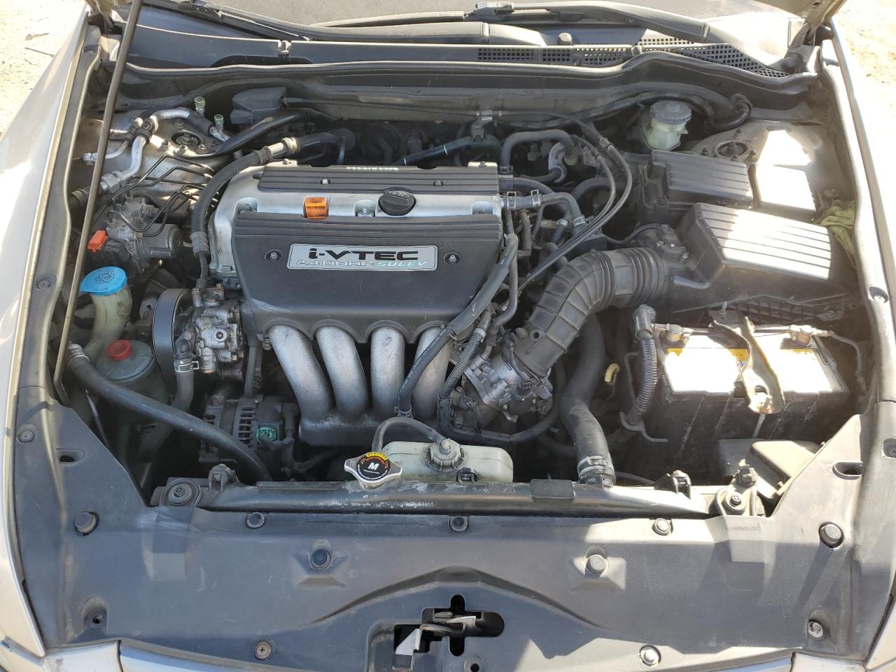 2003 Honda Accord - Image 12