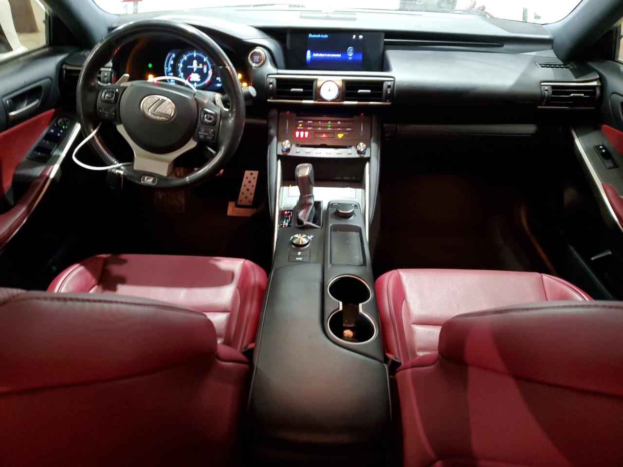 2019 Lexus IS - Image 8