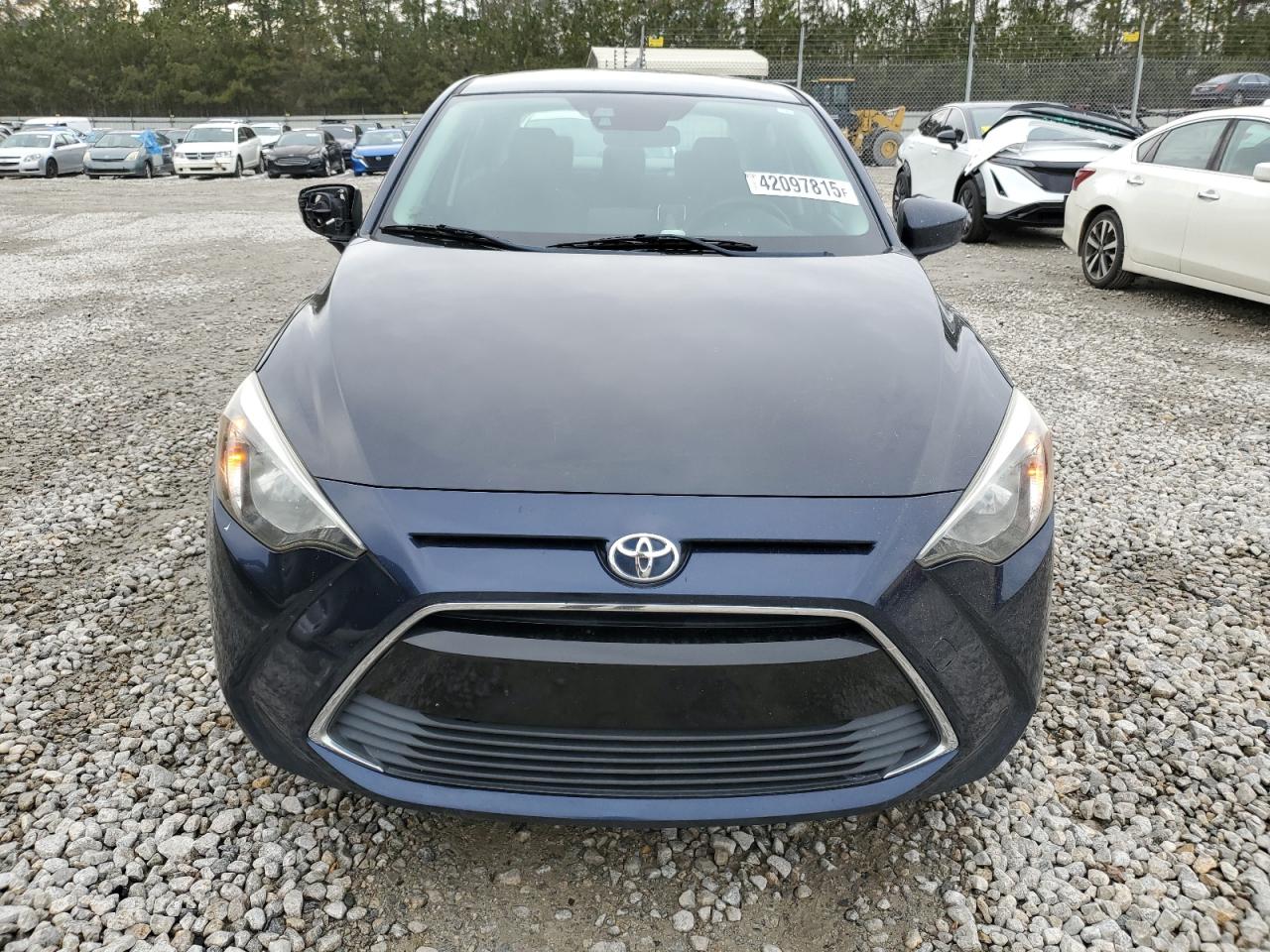 2018 Toyota Yaris - Image 5