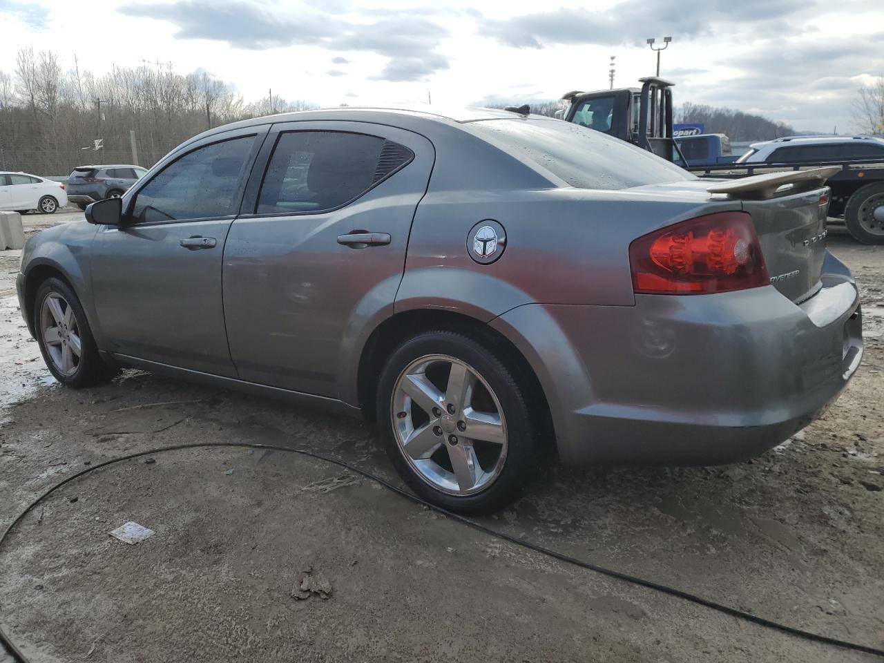 2013 Dodge Avenger - Image 2