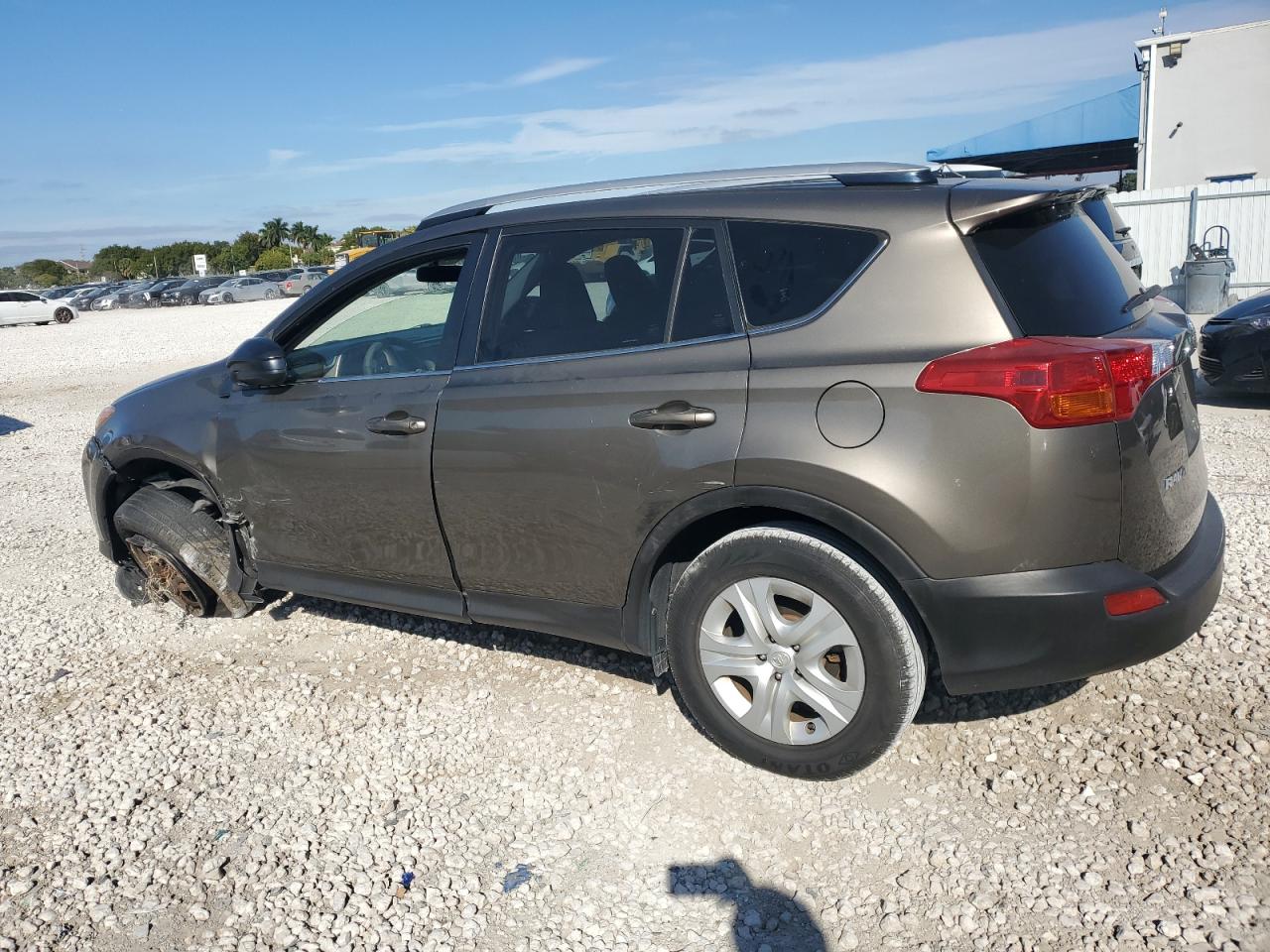 2015 Toyota RAV 4 - Image 2