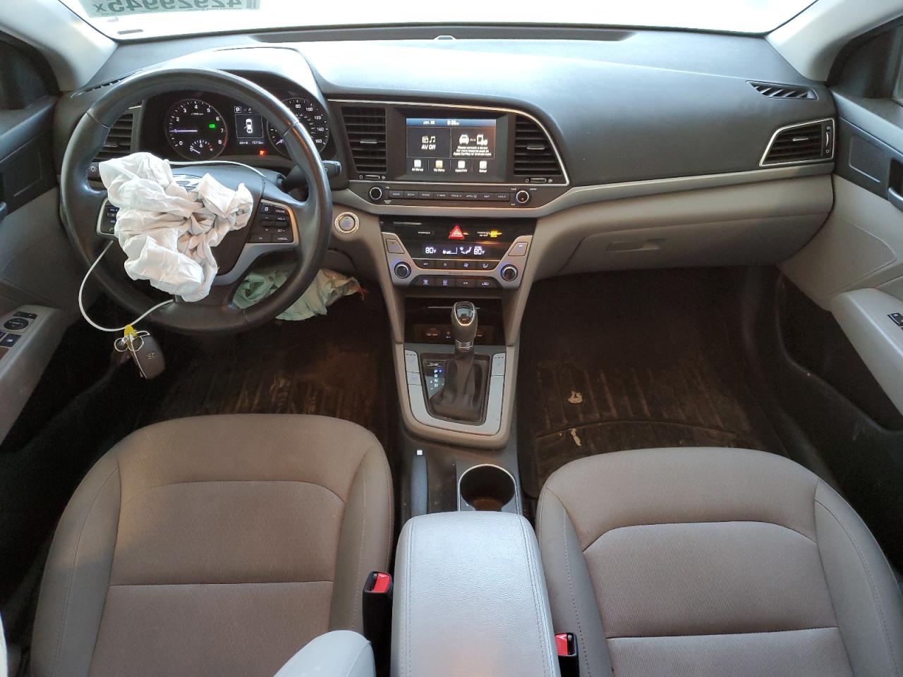 2017 Hyundai Elantra - Image 8