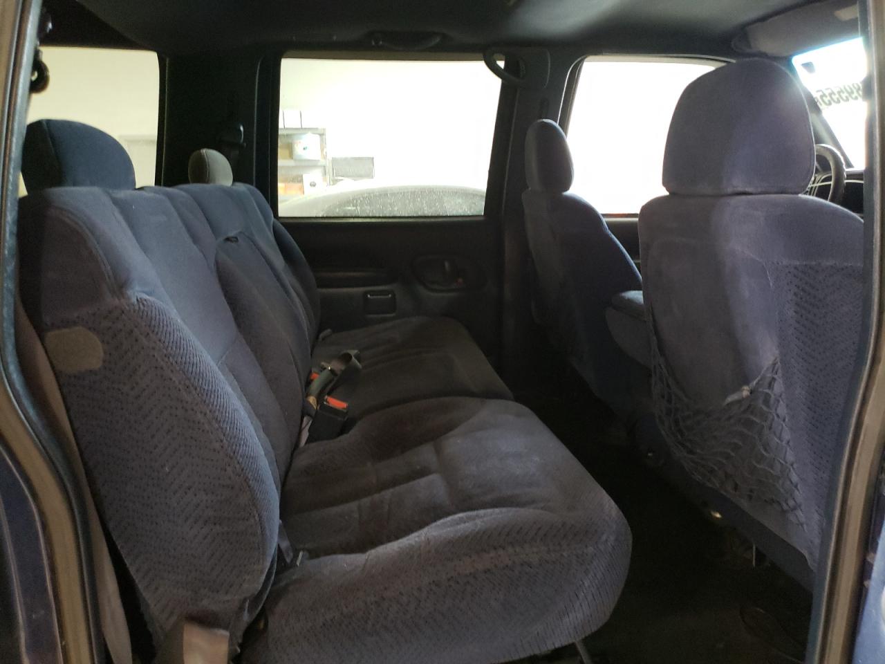 1999 Chevrolet Suburban K2500 VIN: 1GNGK26J2XJ333199 Lot: 88689555