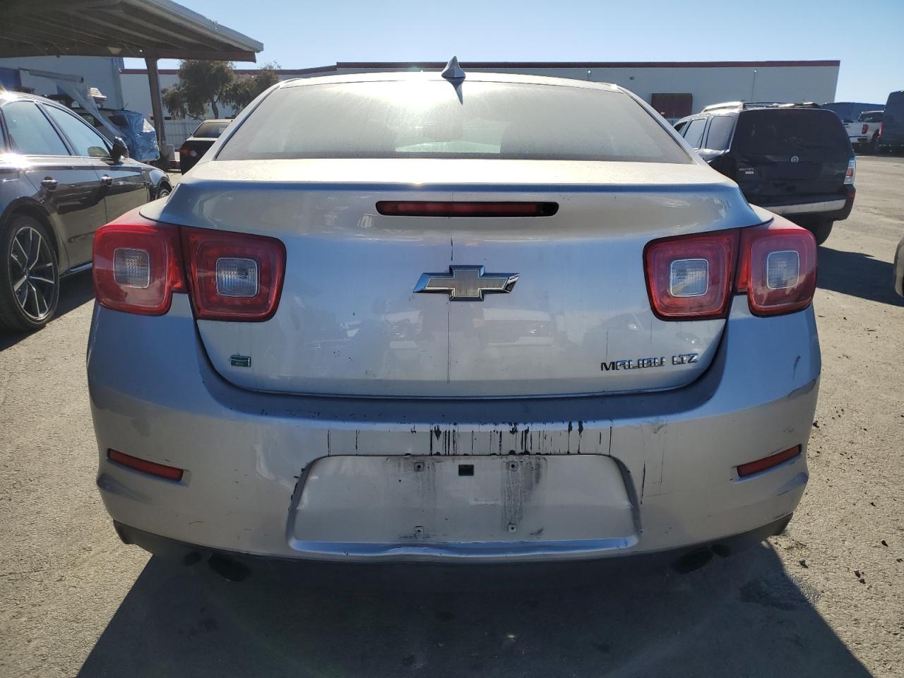 2016 Chevrolet Malibu - Image 6