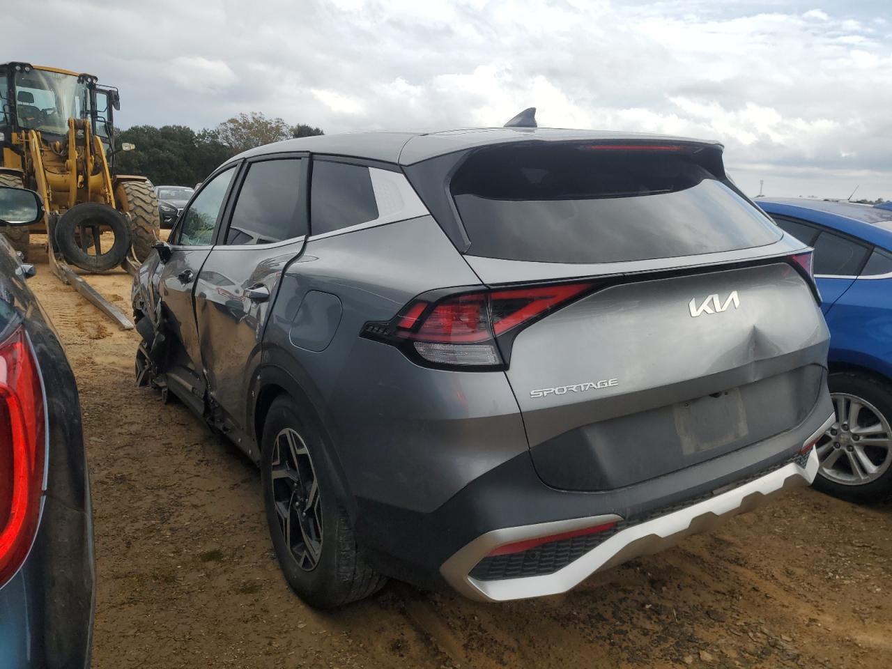 2023 Kia Sportage - Image 2