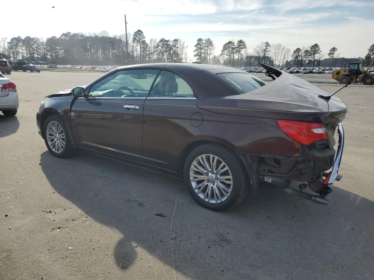 2013 Chrysler 200 - Image 2