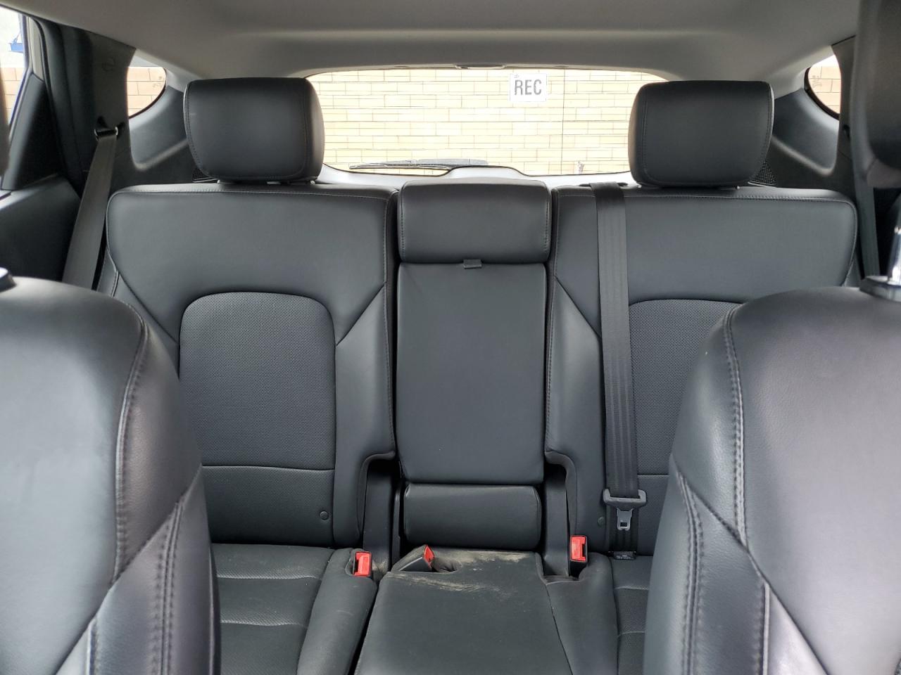 2018 Hyundai Santa Fe - Image 10