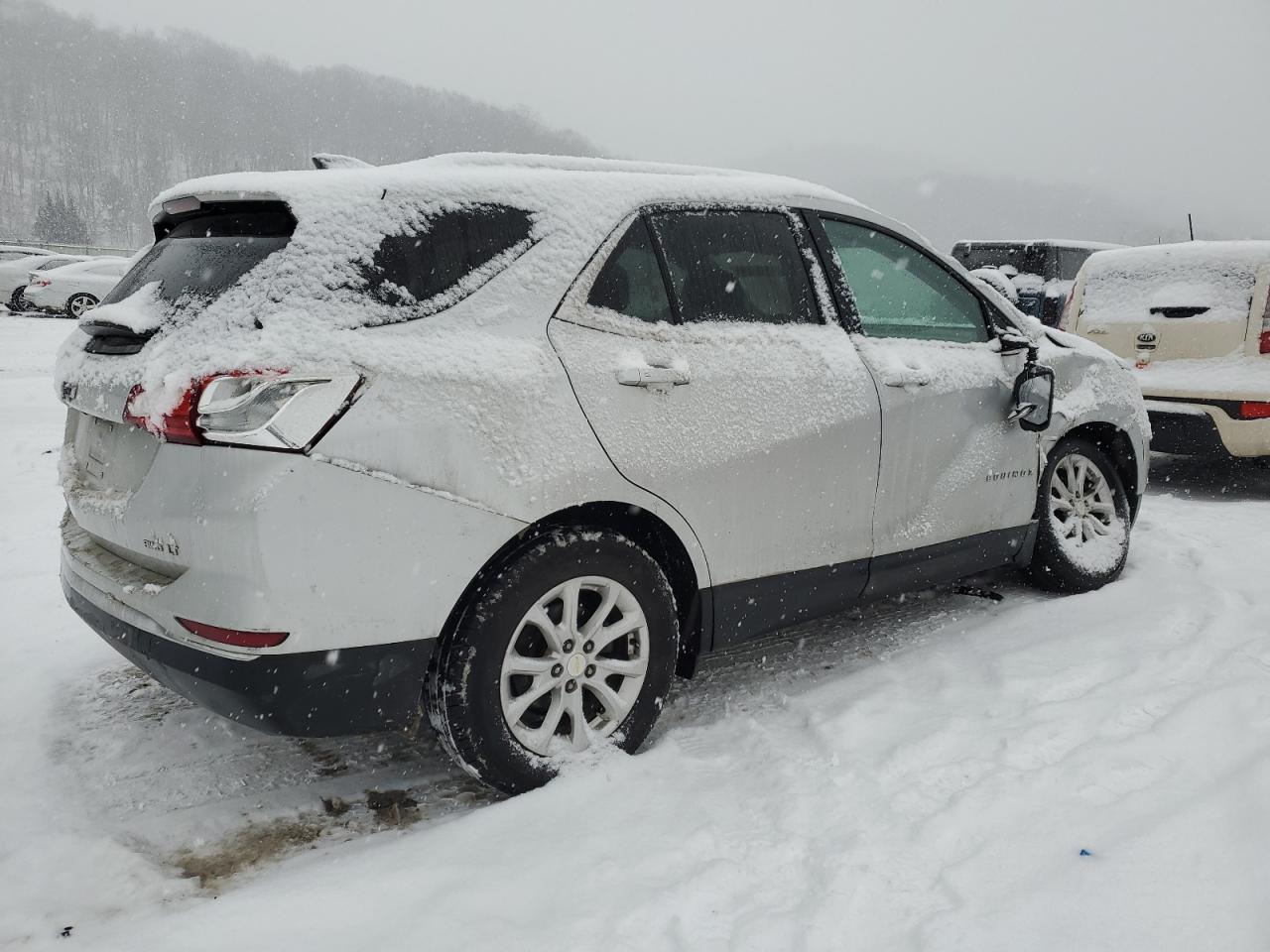 2019 Chevrolet Equinox - Image 3