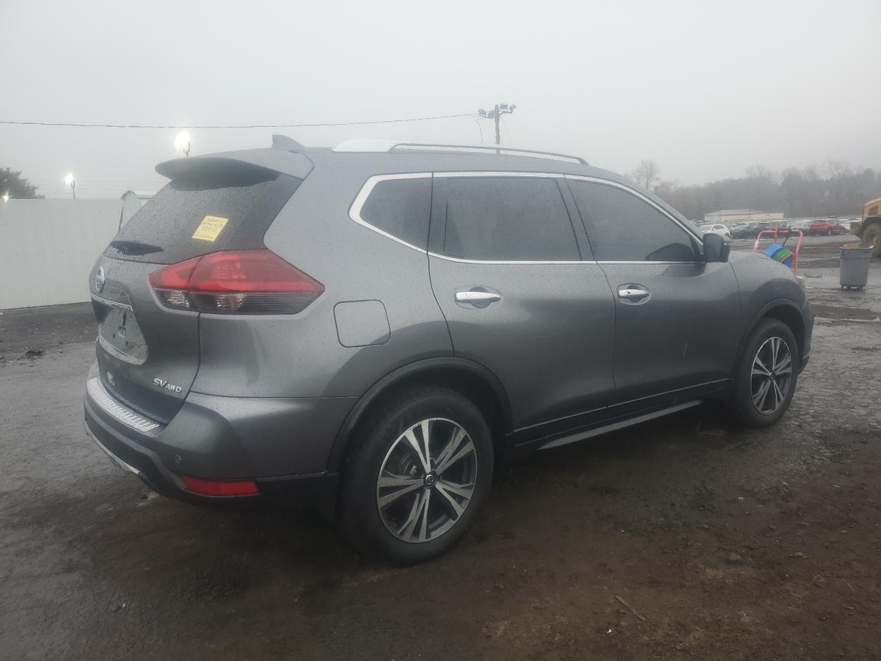 2020 Nissan Rogue - Image 3