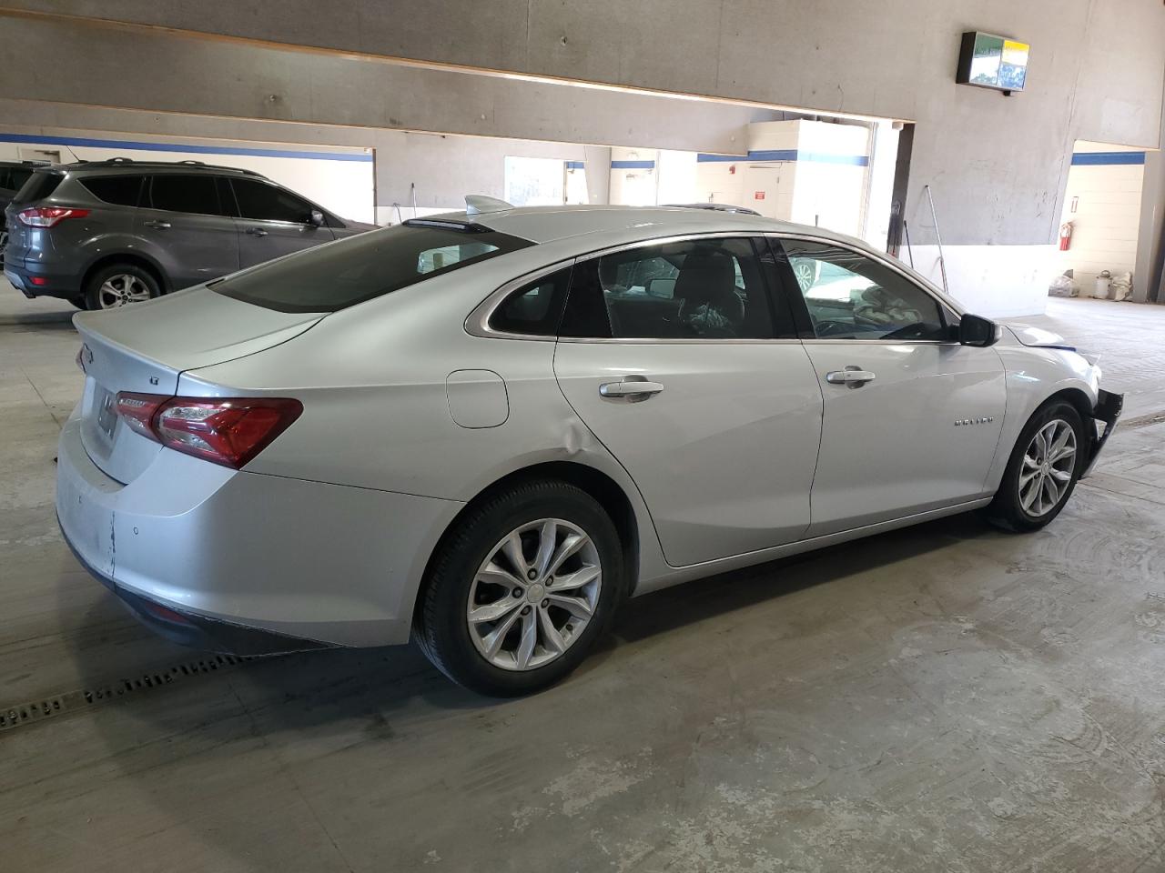 2019 Chevrolet Malibu - Image 3