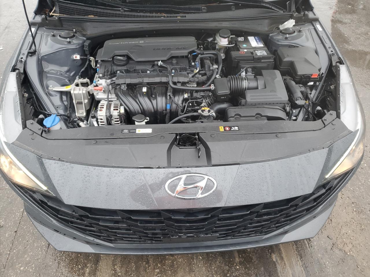 2023 Hyundai Elantra - Image 11