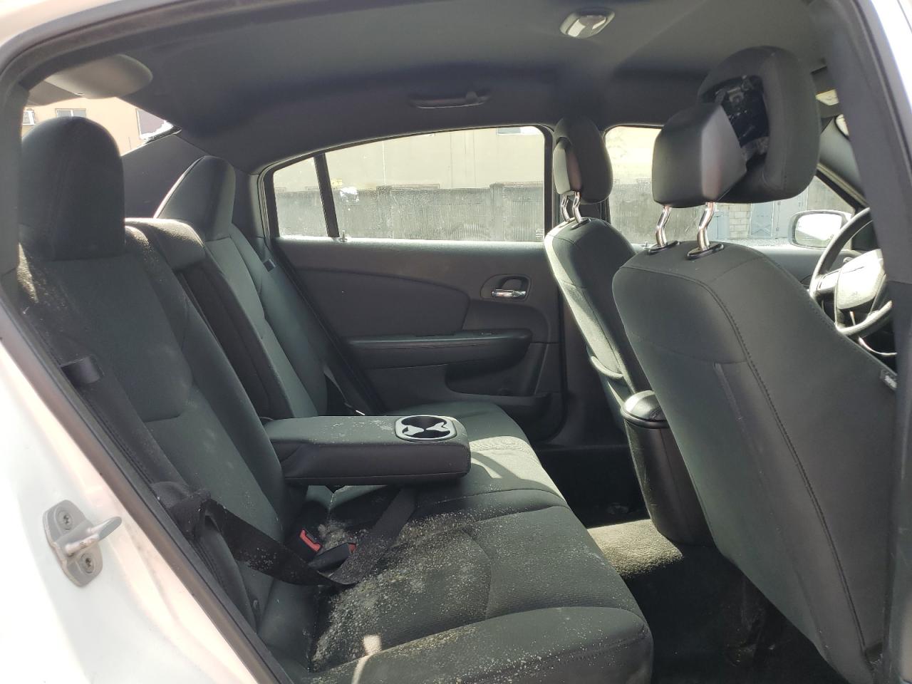 2012 Chrysler 200 - Image 10