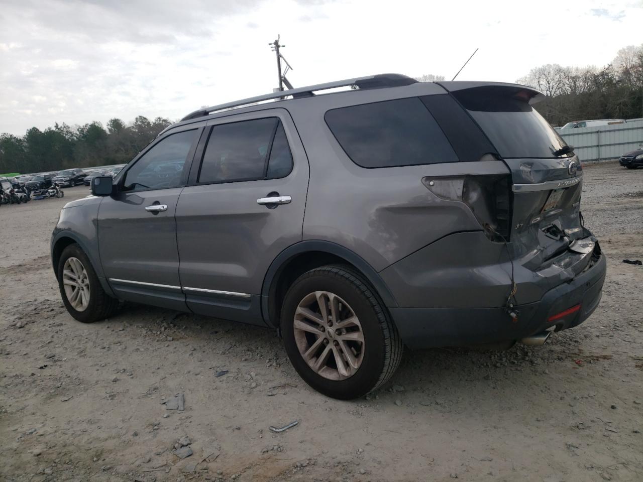 2014 Ford Explorer - Image 2