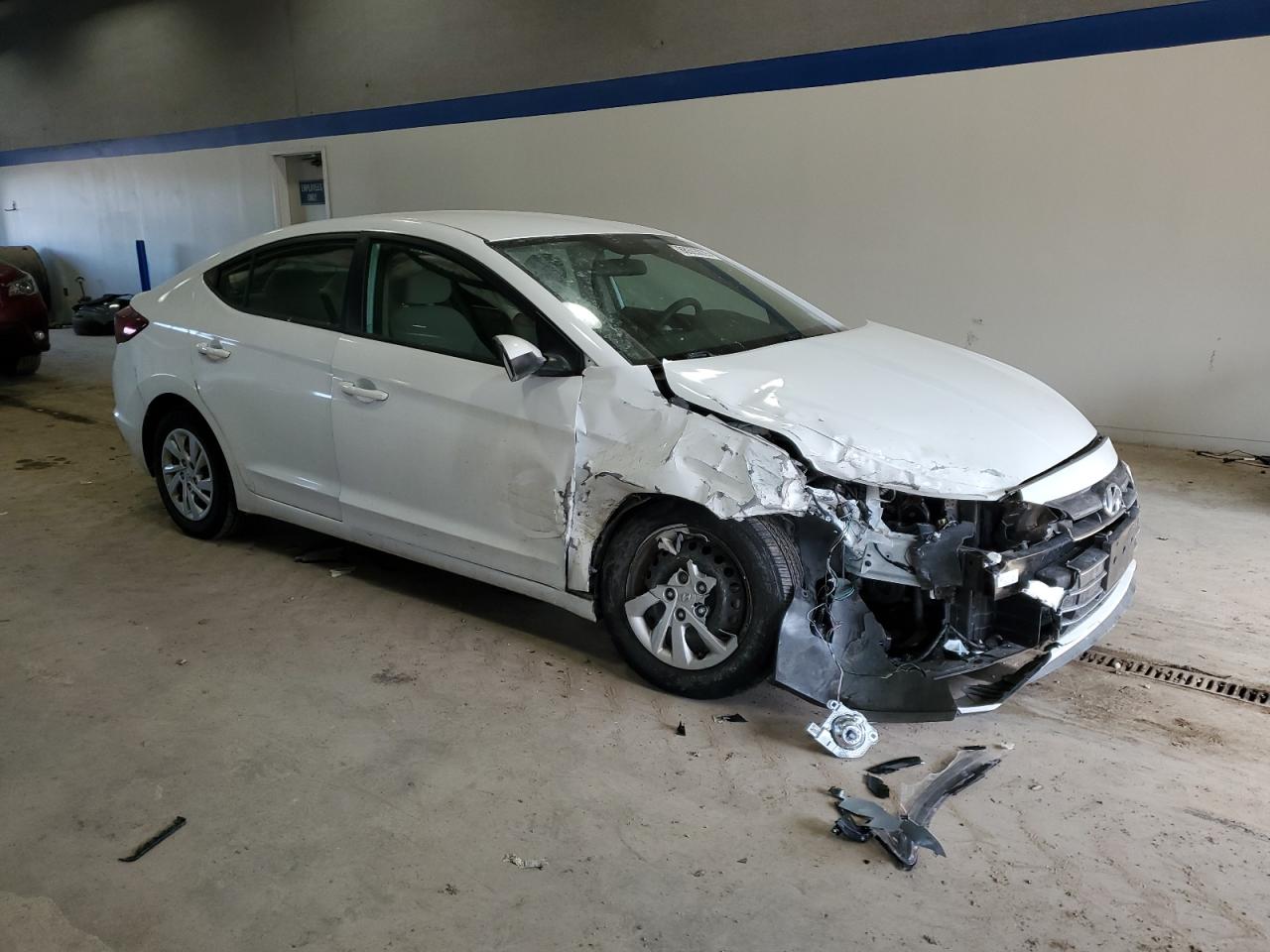 2019 Hyundai Elantra - Image 4
