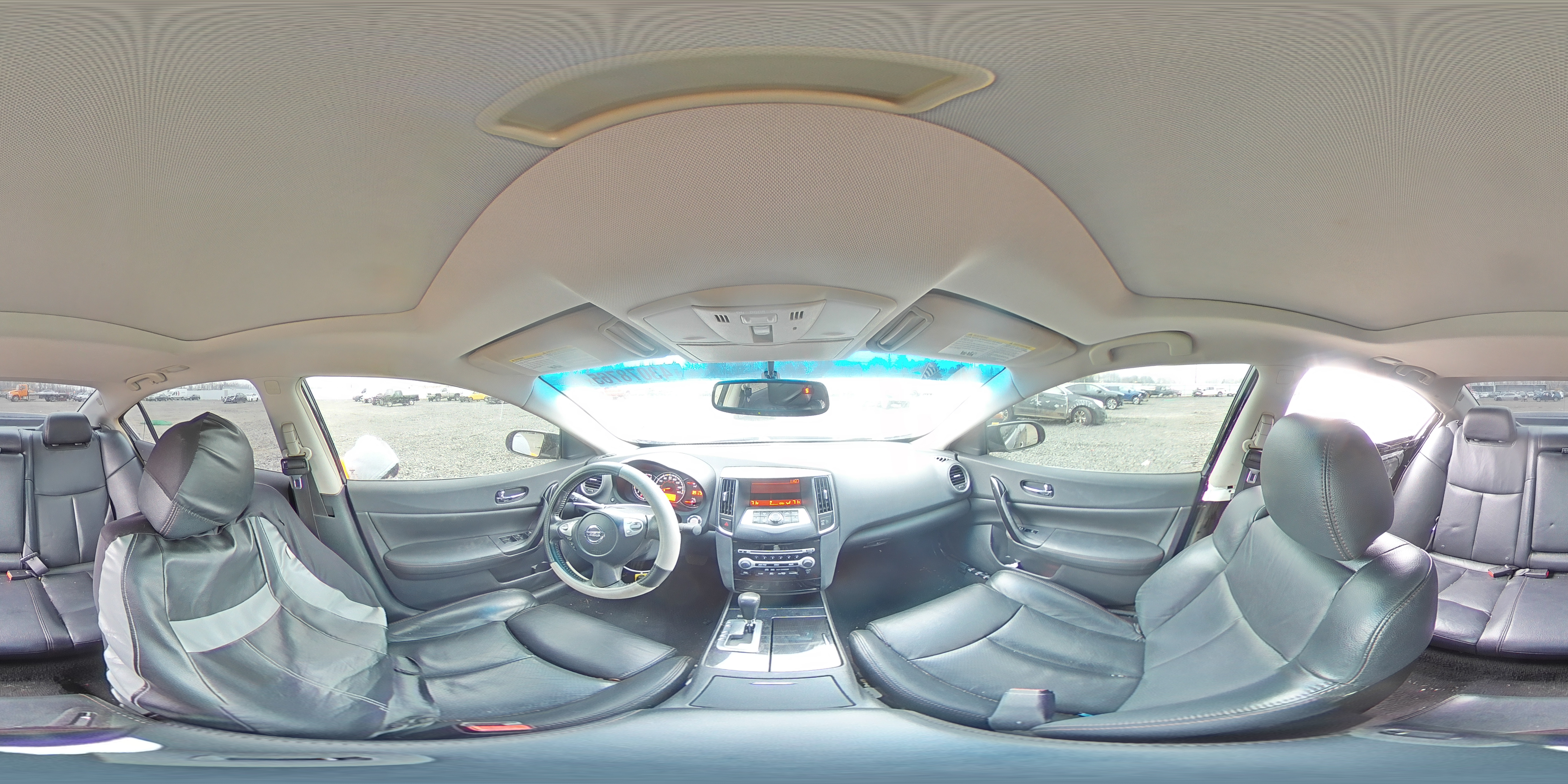 2010 Nissan Maxima - Image 13