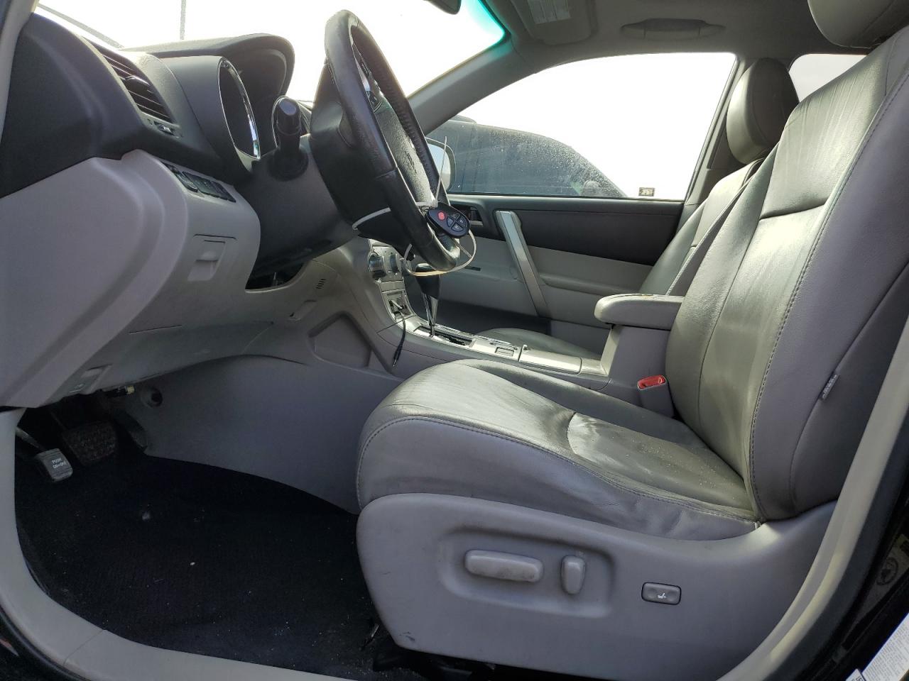 2011 Toyota Highlander - Image 7