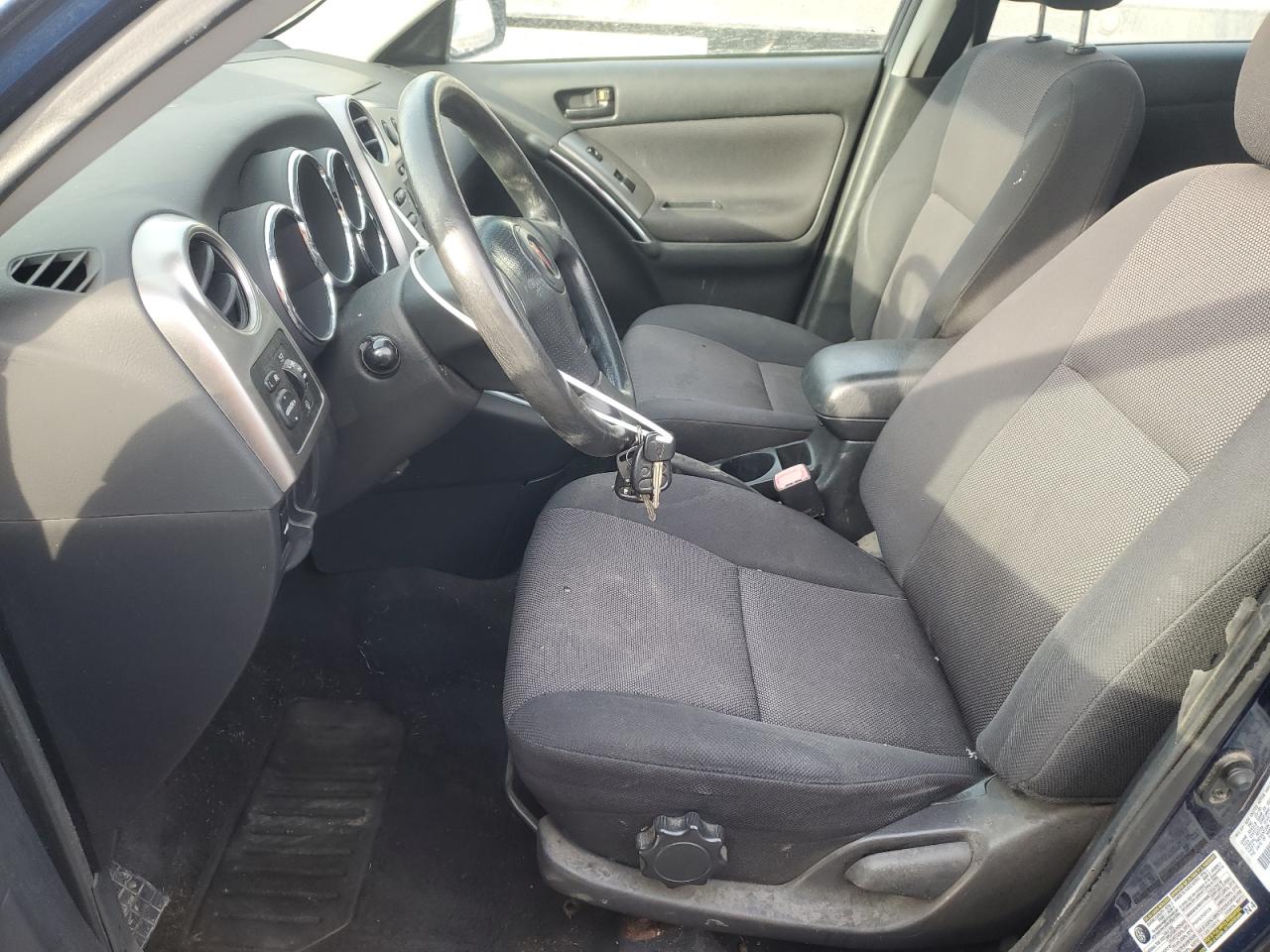 2004 Pontiac Vibe - Image 7