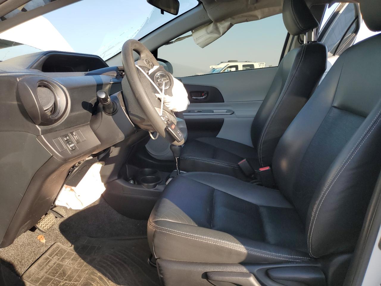 2012 Toyota Prius - Image 7