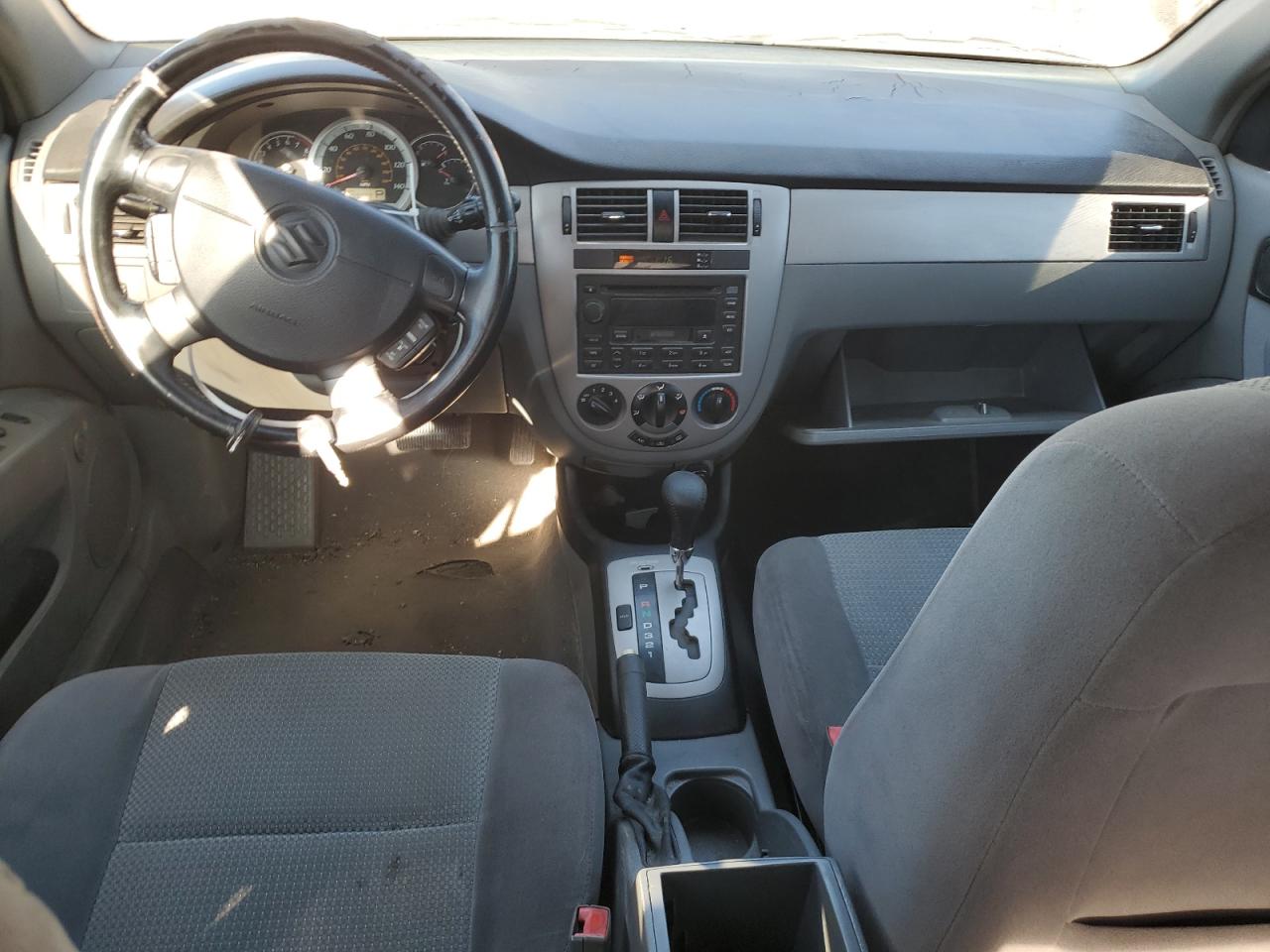 2006 Suzuki Forenza - Image 8