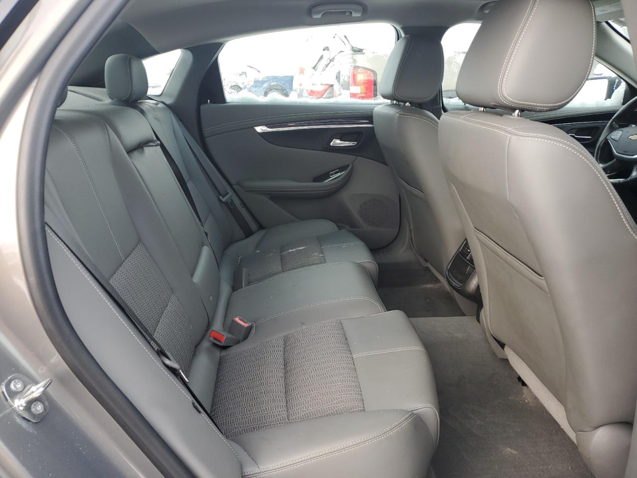 2017 Chevrolet Impala - Image 10