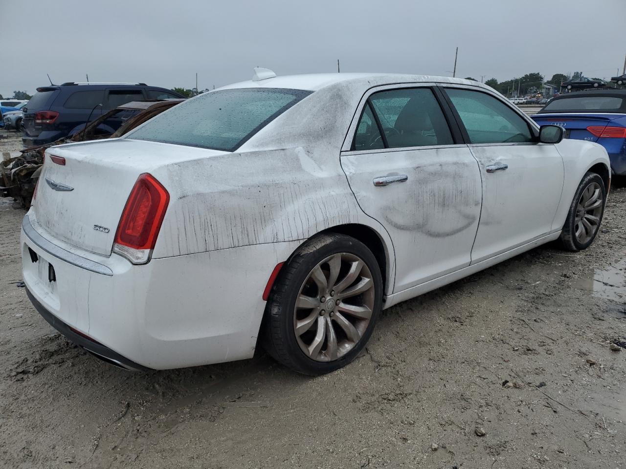 2018 Chrysler 300 - Image 3