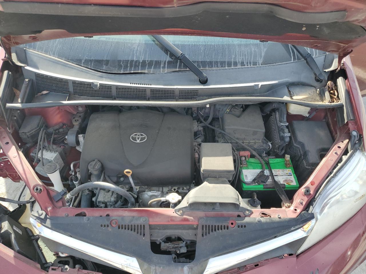 2018 Toyota Sienna - Image 12