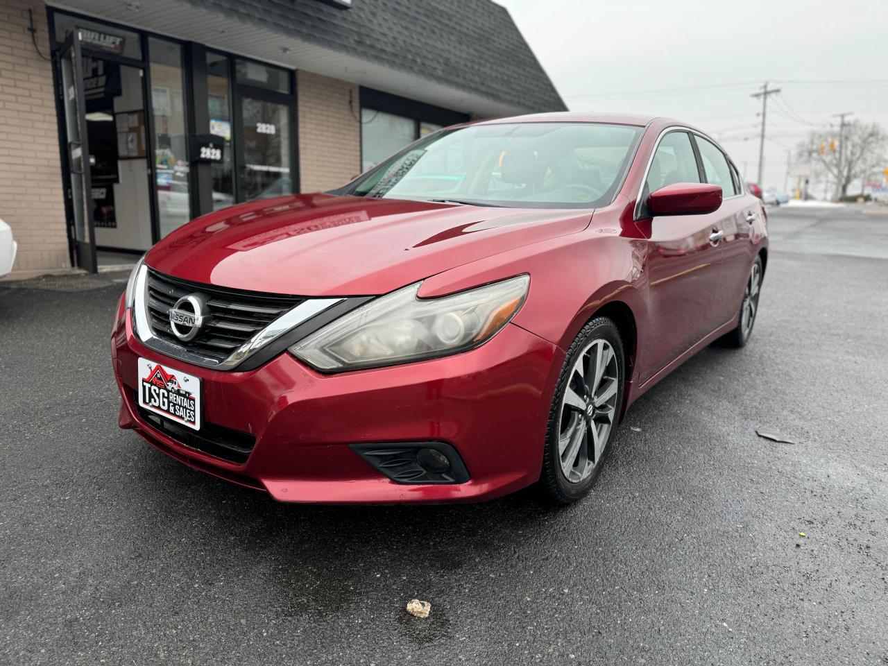 2016 Nissan Altima - Image 2
