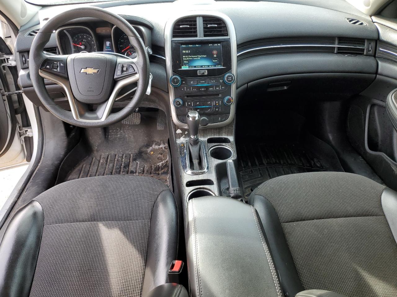 2016 Chevrolet Malibu - Image 8