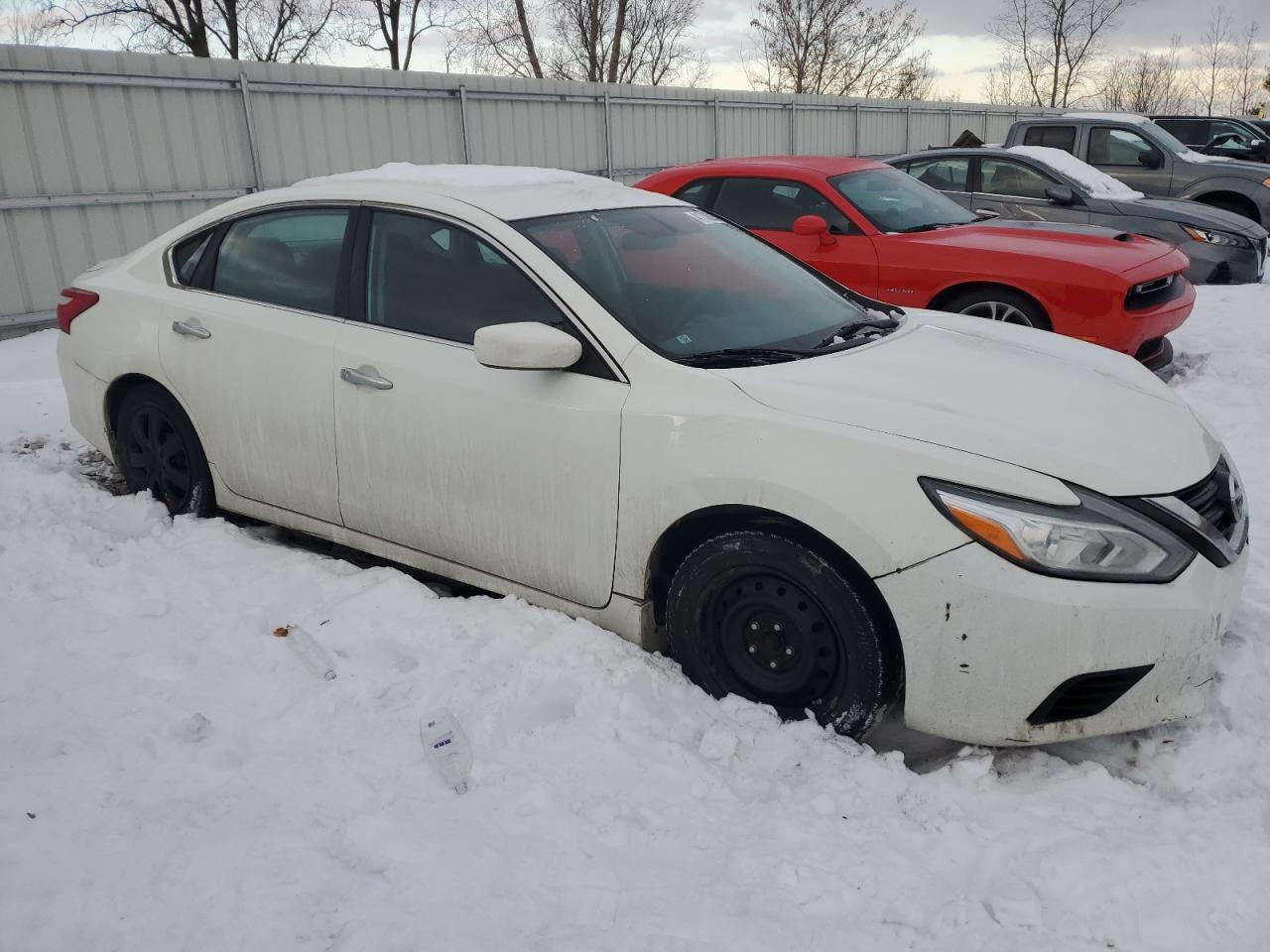 2017 Nissan Altima - Image 4