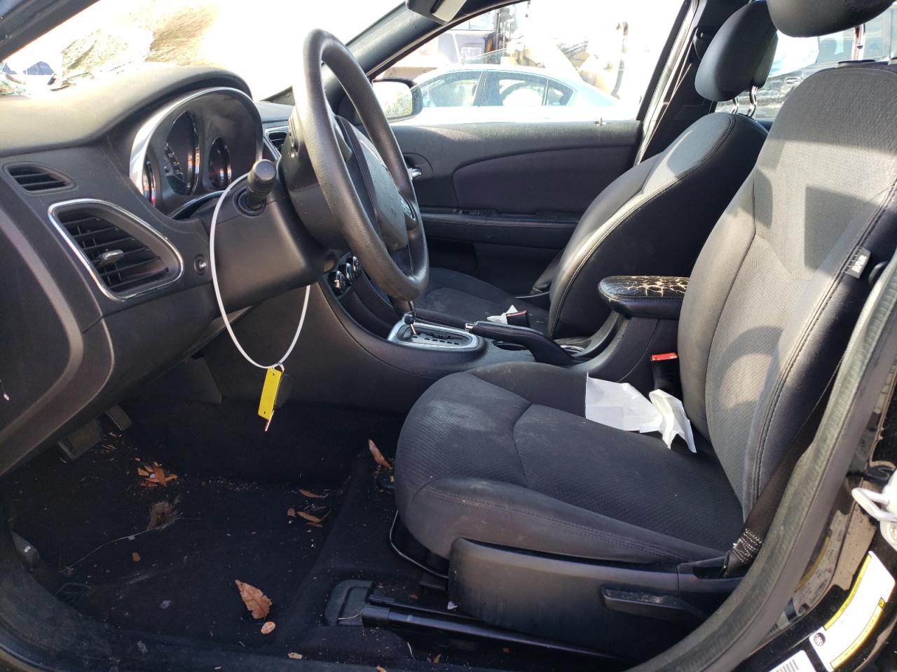 2012 Chrysler 200 - Image 7