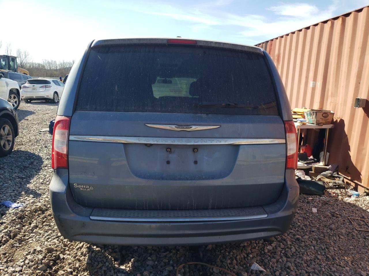 2011 Chrysler Town & Country - Image 6