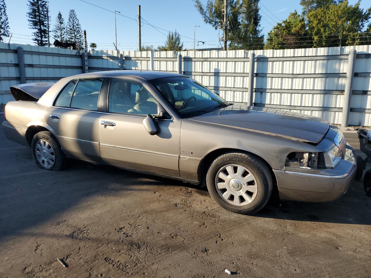 2003 Mercury Grand Marquis - Image 4