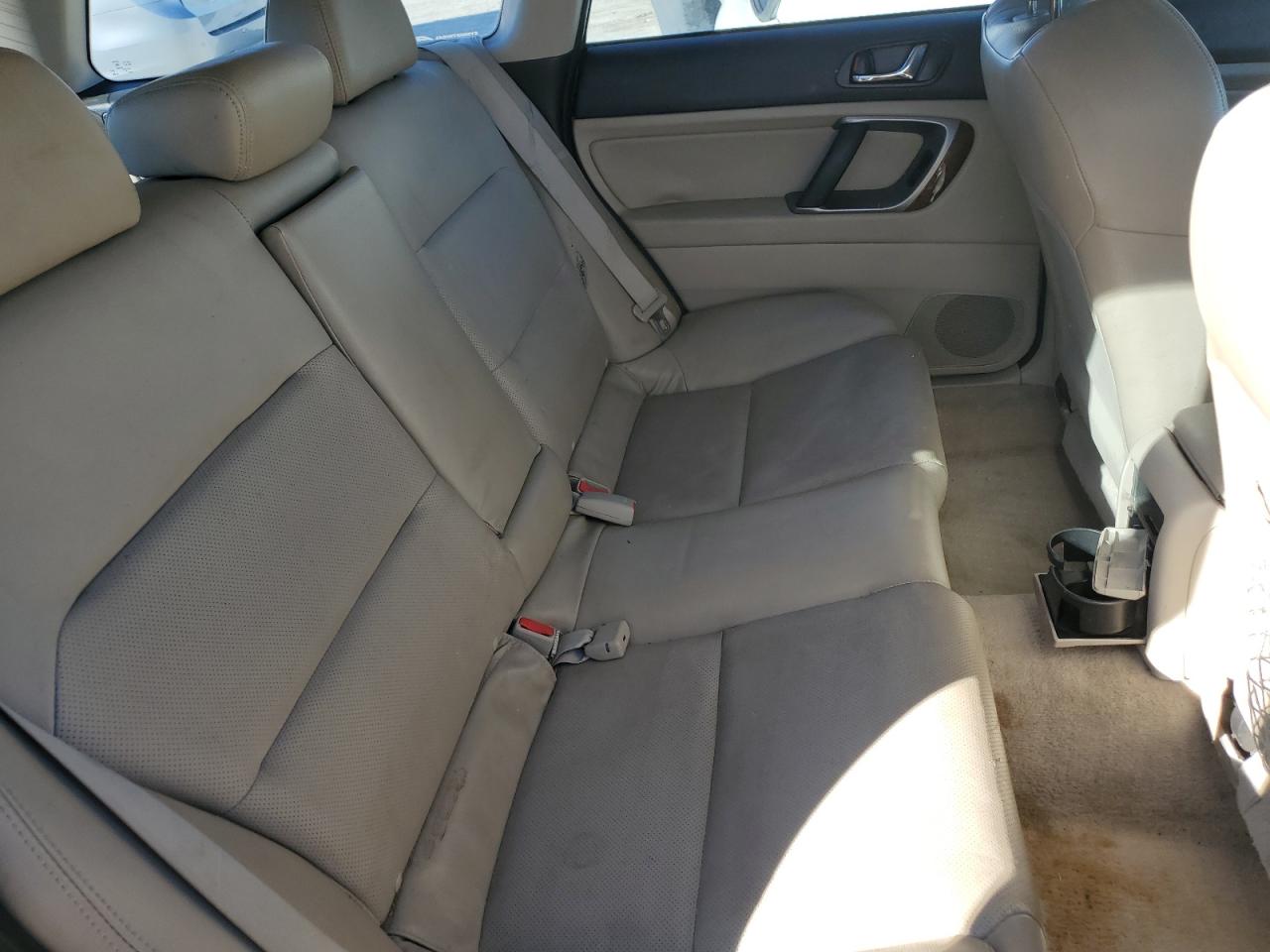 2008 Subaru Outback - Image 11