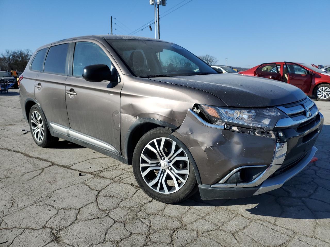2018 Mitsubishi Outlander - Image 4