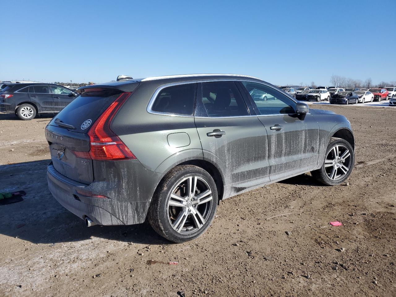 2018 Volvo XC60 - Image 3