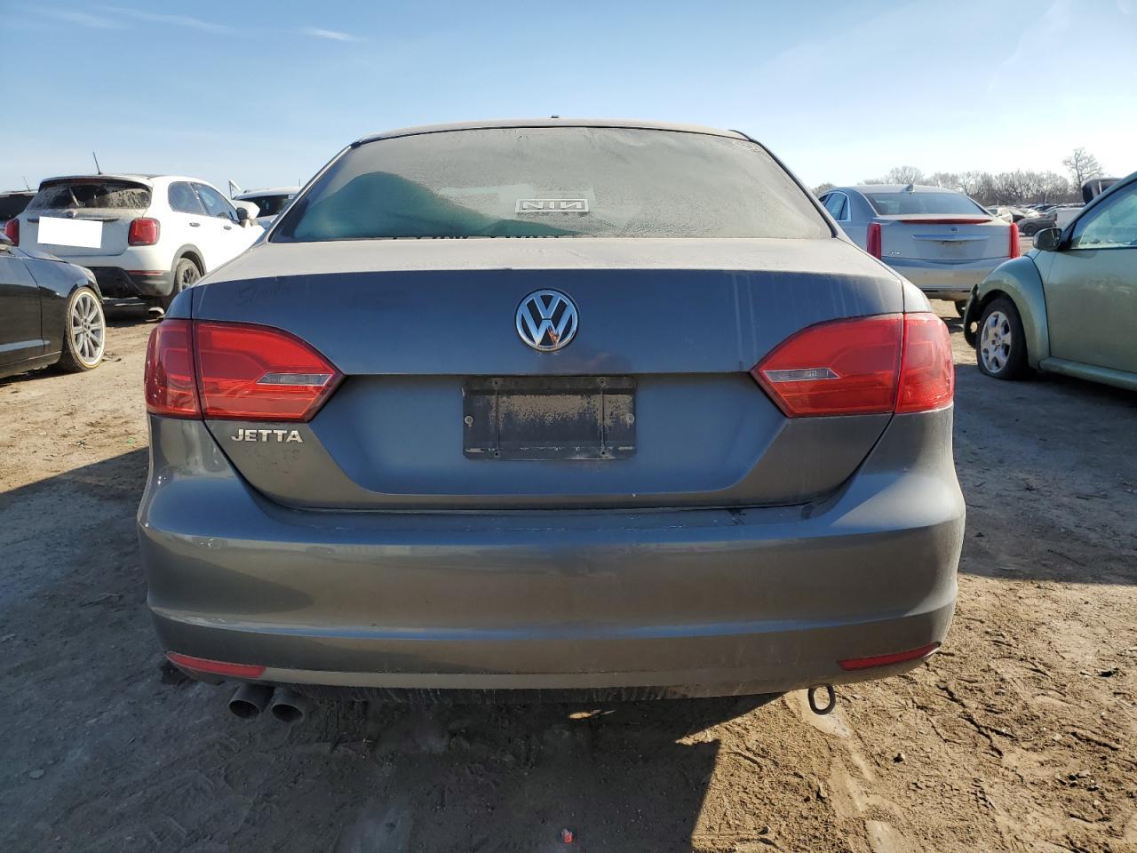 2011 Volkswagen Jetta Base VIN: 3VW1K7AJ4BM333684 Lot: 60633575
