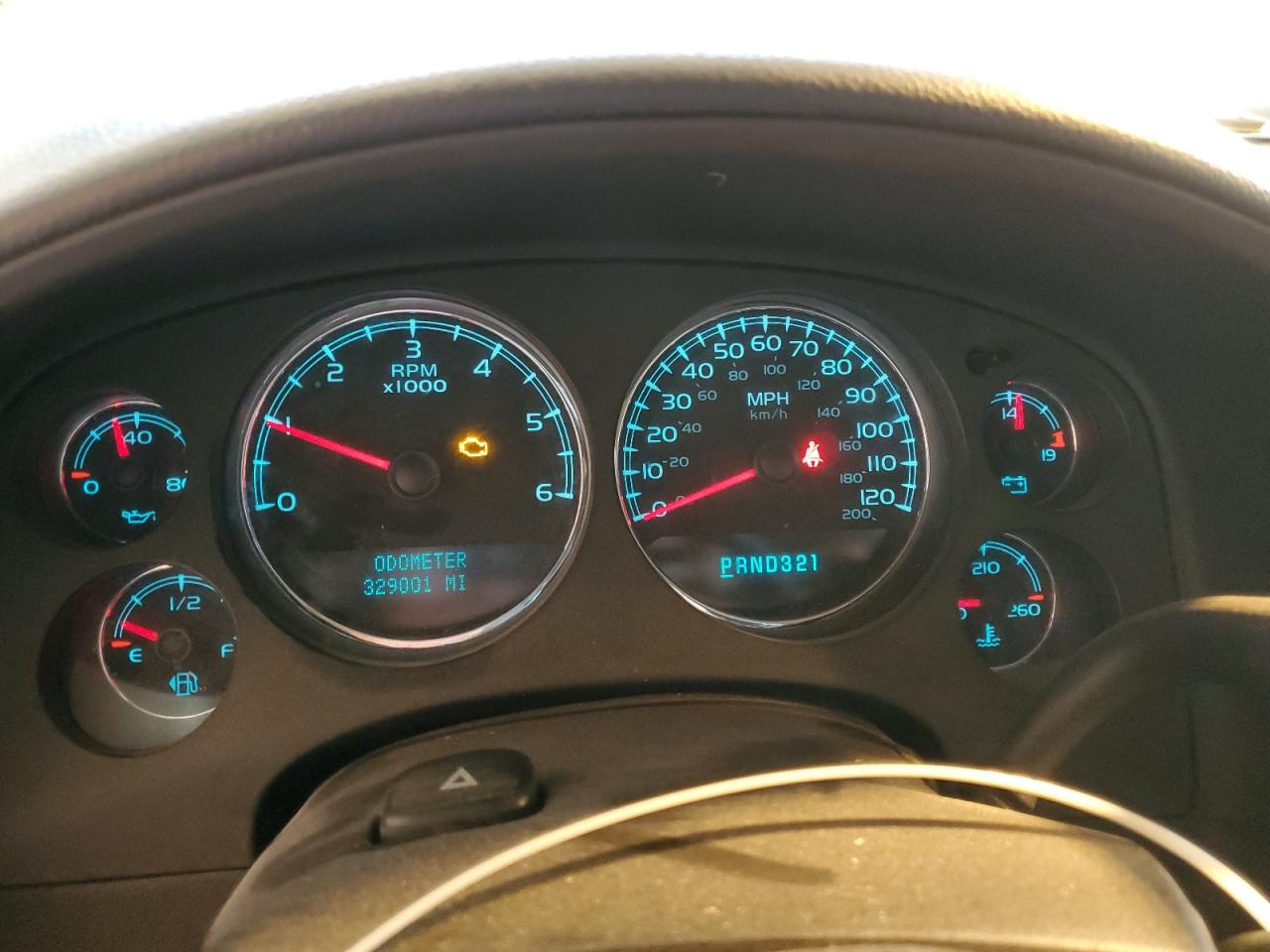 2007 Chevrolet Suburban - Image 9