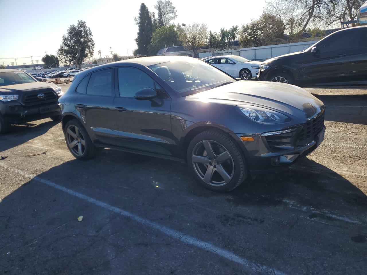 VIN WP1AB2A54HLB11468 2017 PORSCHE MACAN no.4