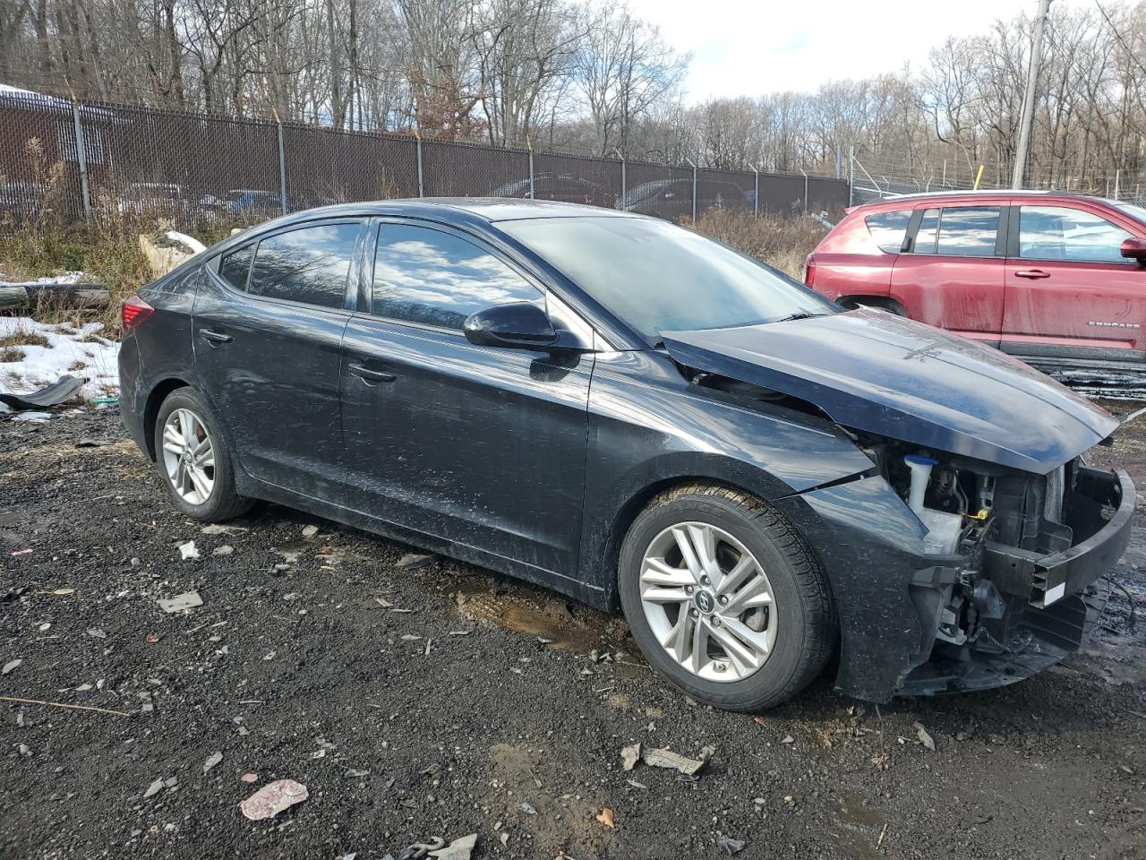 2019 Hyundai Elantra - Image 4