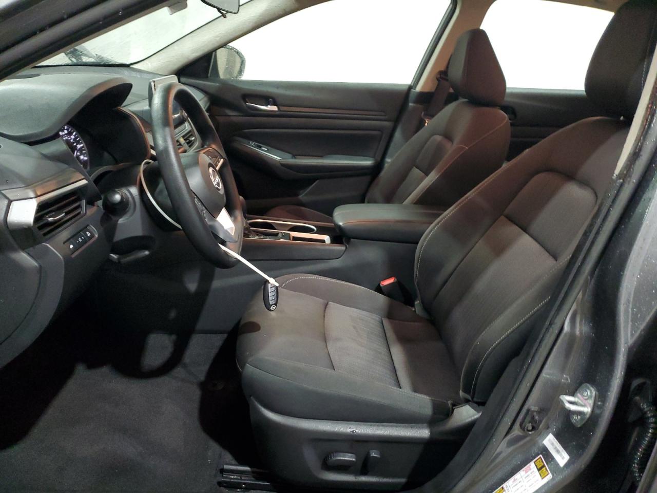 2024 Nissan Altima - Image 7
