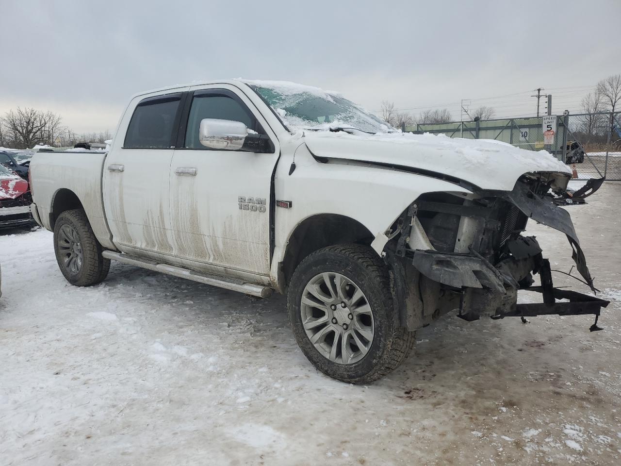 2015 RAM 1500 - Image 4